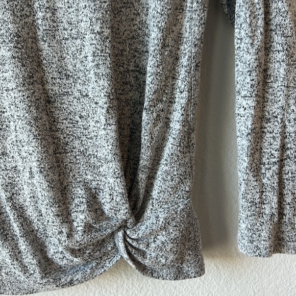 Wonder Nation Gray Knotted Top - Girls M 7-8 - Picture 2 of 5